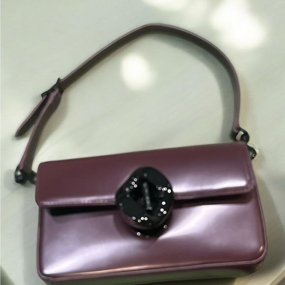 Rebecca Minkoff The “G” Small Leather Shoulder Bag with Dust Bag. - Picture 6 of 10